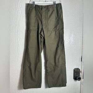 Levi’s Premium Denim Ribcage Straight Army Green Pants Straight Leg Size 29